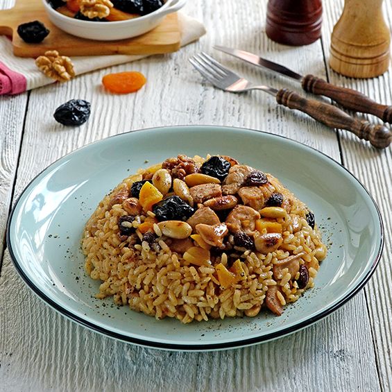 KURU MEYVELİ TAVUKLU PİLAV